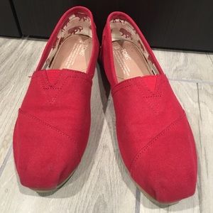 Toms Canvas Classic Women’s (red) Sz 9
